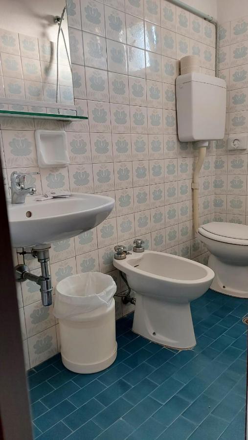 Hotel Brezza Римини Экстерьер фото