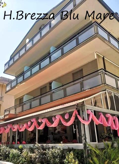 Hotel Brezza Римини Экстерьер фото