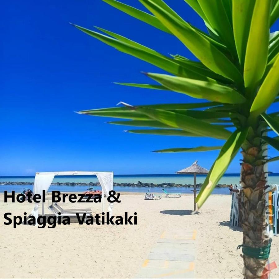 Hotel Brezza Римини Экстерьер фото