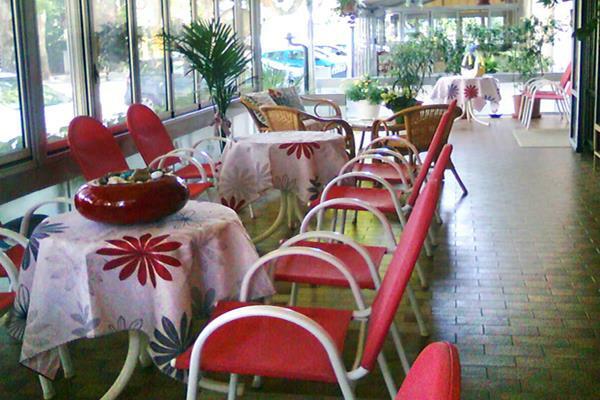 Hotel Brezza Римини Экстерьер фото